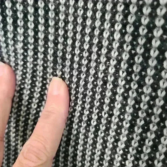 Banana Republic Black White Boxy Sweater Wool Blend Size M - Picture 2 of 7